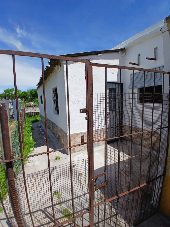 Casa ID.348 - Casa en PH con 2 dormitorios y amplio fondo