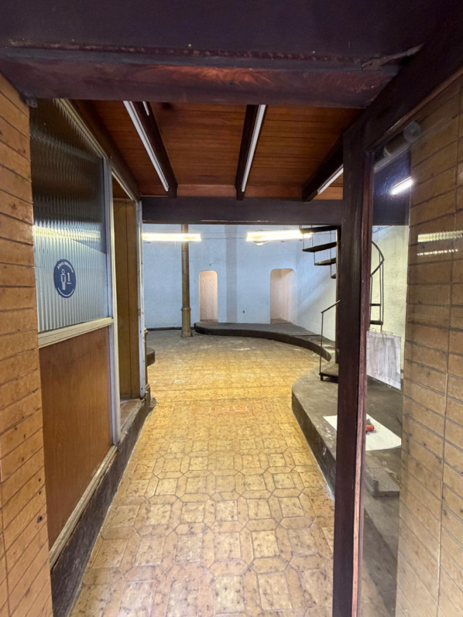 Casa ID.439 - Casa de 3 dorm en venta en el Centro con local comercial!