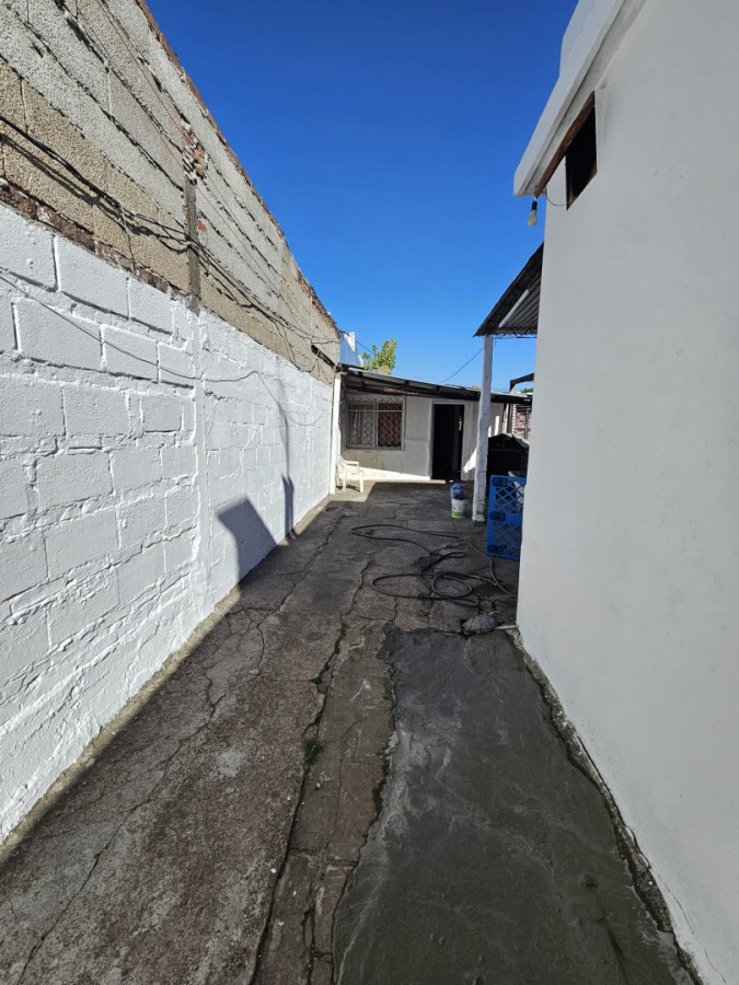 Casa ID.409 - Venta de casa 2 dormitorios y gran fondo en Maroñas