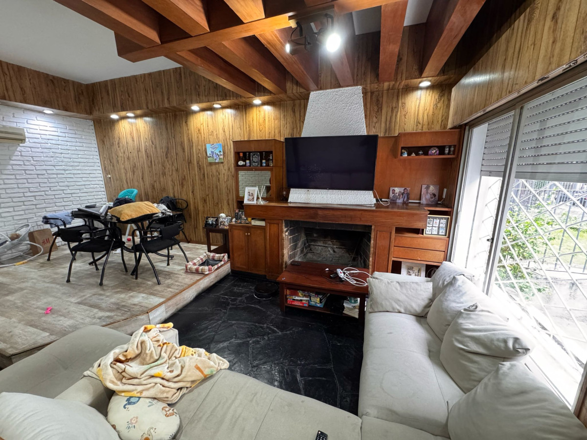 Casa ID.305 - Amplia casa en Malvin