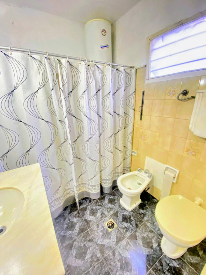 Casa ID.447 - Casa de dos plantas | Buceo | 2 dorm. | 2 baños | Garage