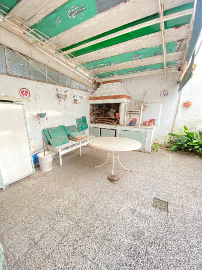 Casa ID.454 - Casa con vista al mar, 3 dormitorios, garaje y patio en Buceo