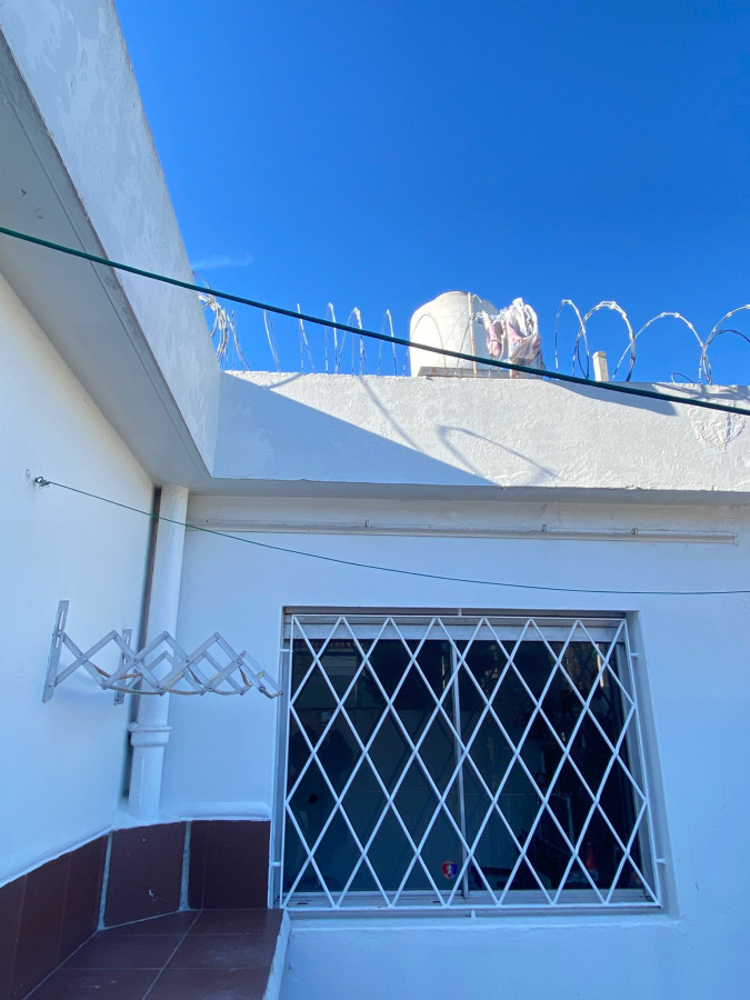 Casa ID.321 - Hermosa Casa en PU en Malvin 5 dorm y 2 baños con gge doble