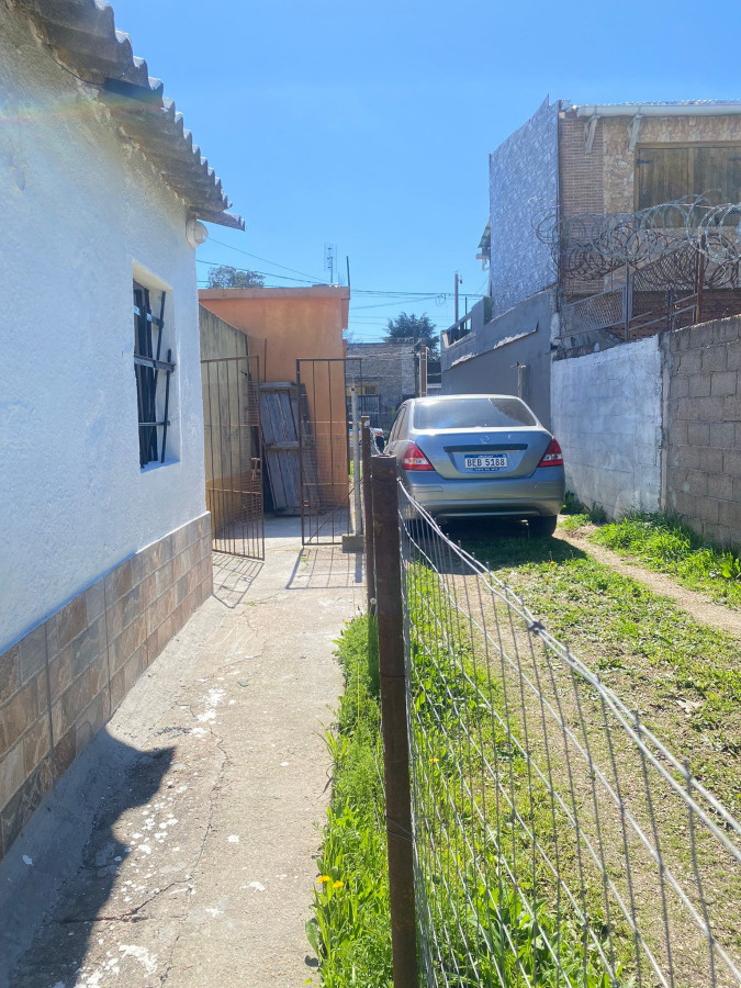Casa ID.348 - Casa en ph 2 dorm gran fondo  Barrio Maroñas 