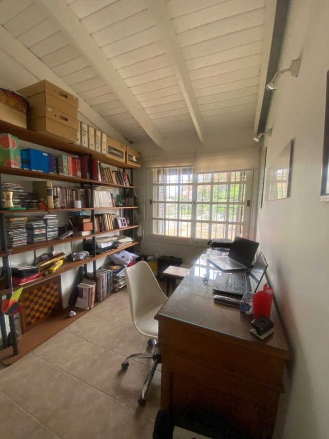 Casa ID.419 - Casa de 3 dormitorios con parrillero, terraza y jardín cerca de Plaza Italia Shopping