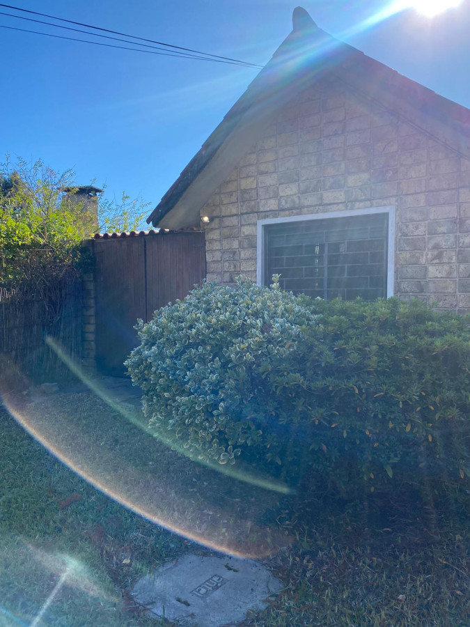 Casa ID.322 - En Venta Pinamar Sur 2 dorm a una cuadra del mar