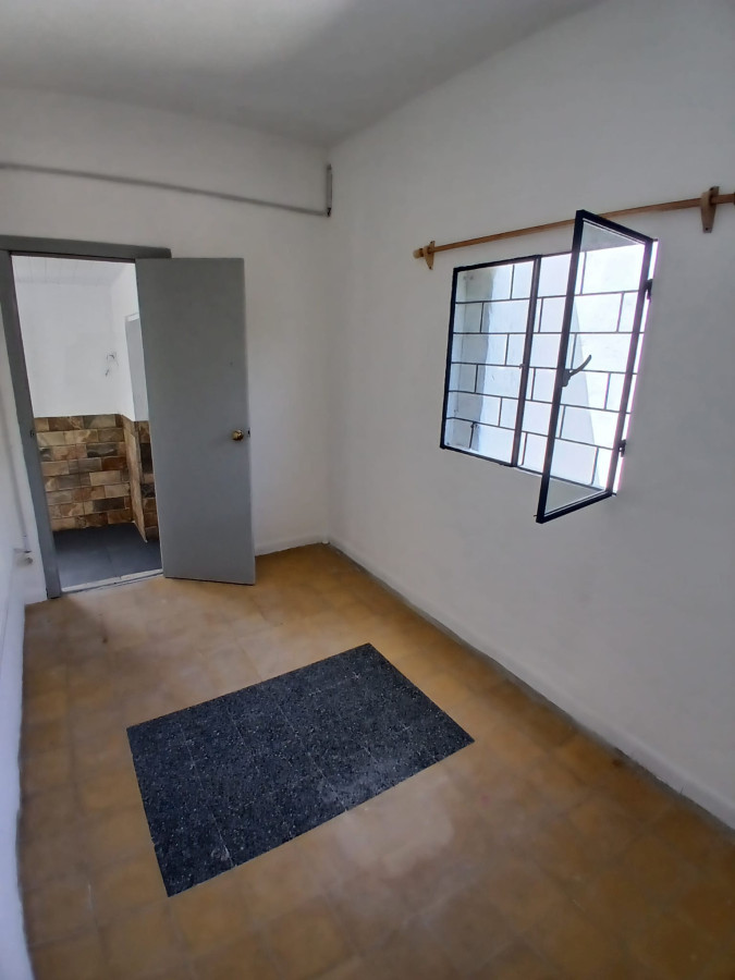 Casa ID.348 - Casa en PH con 2 dormitorios y amplio fondo