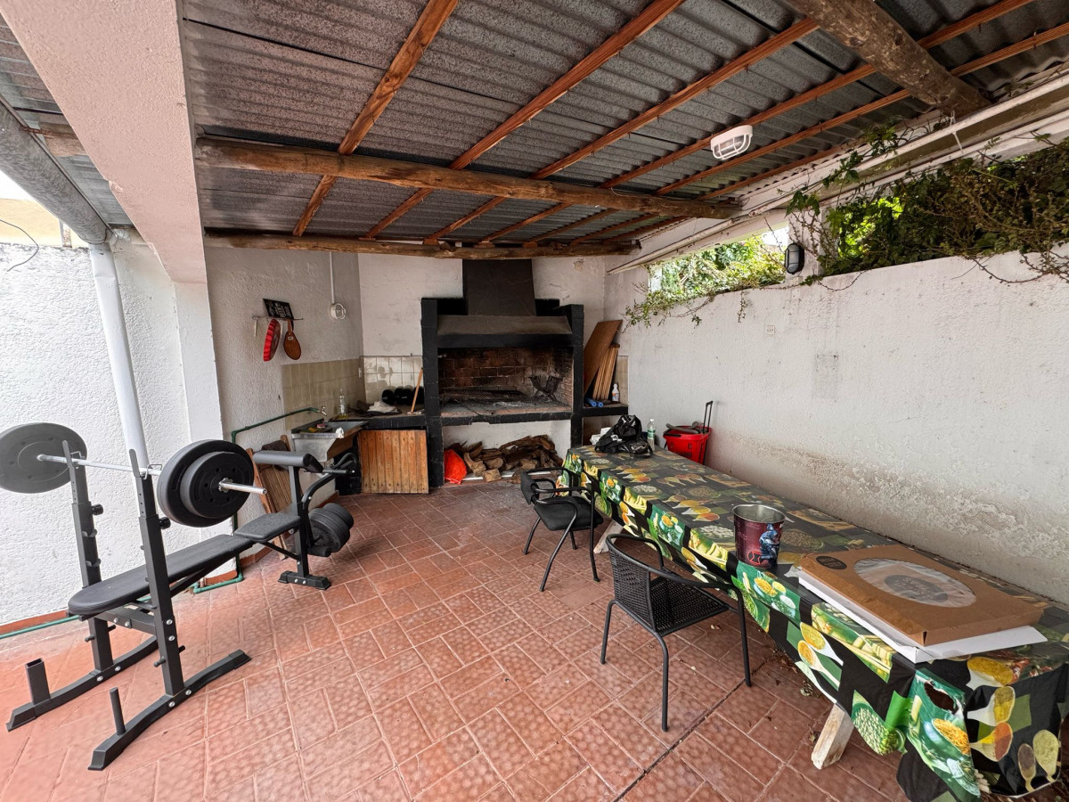 Casa ID.305 - Amplia casa en Malvin