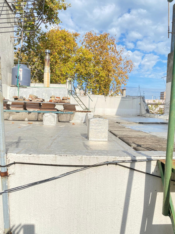 Casa ID.318 - Gran propiedad en Pocitos en Padrón Único 4 dorm,2 baños y gge