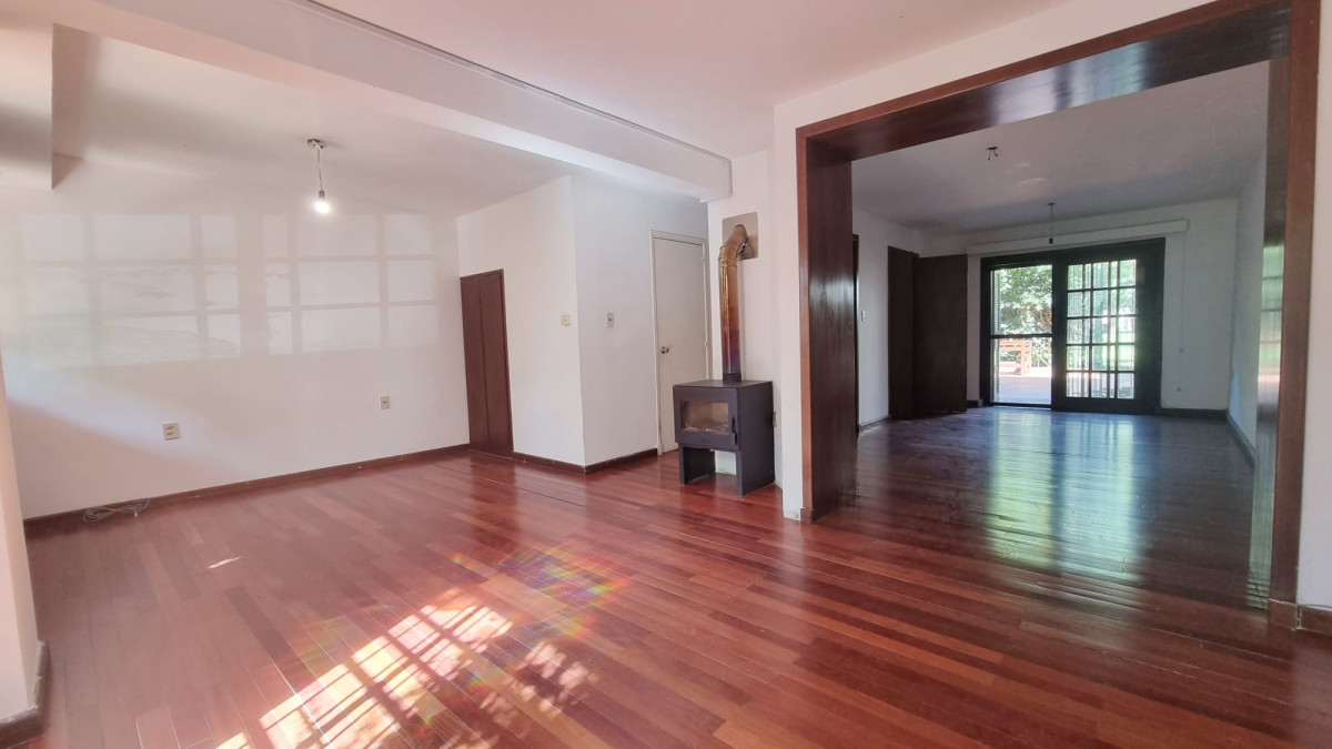 Casa ID.329 - Hermosa casa de 3 dormitorios en Venta y Alquiler en Carrasco