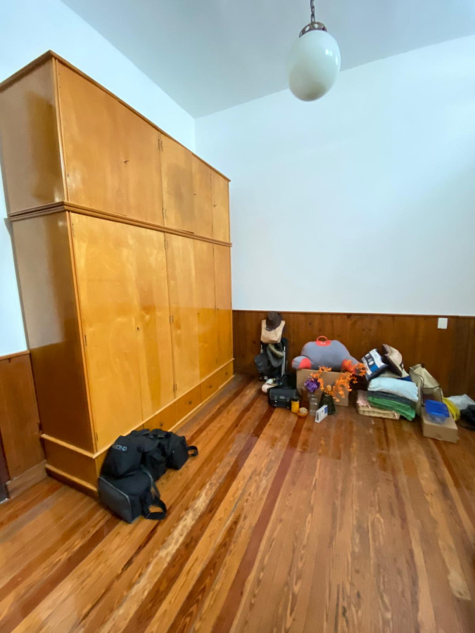 Casa ID.318 - Gran propiedad en Pocitos en Padrón Único 4 dorm,2 baños y gge
