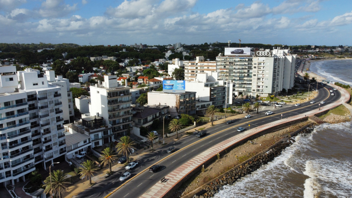 Casa ID.416 - Espectacular padron en Malvin.