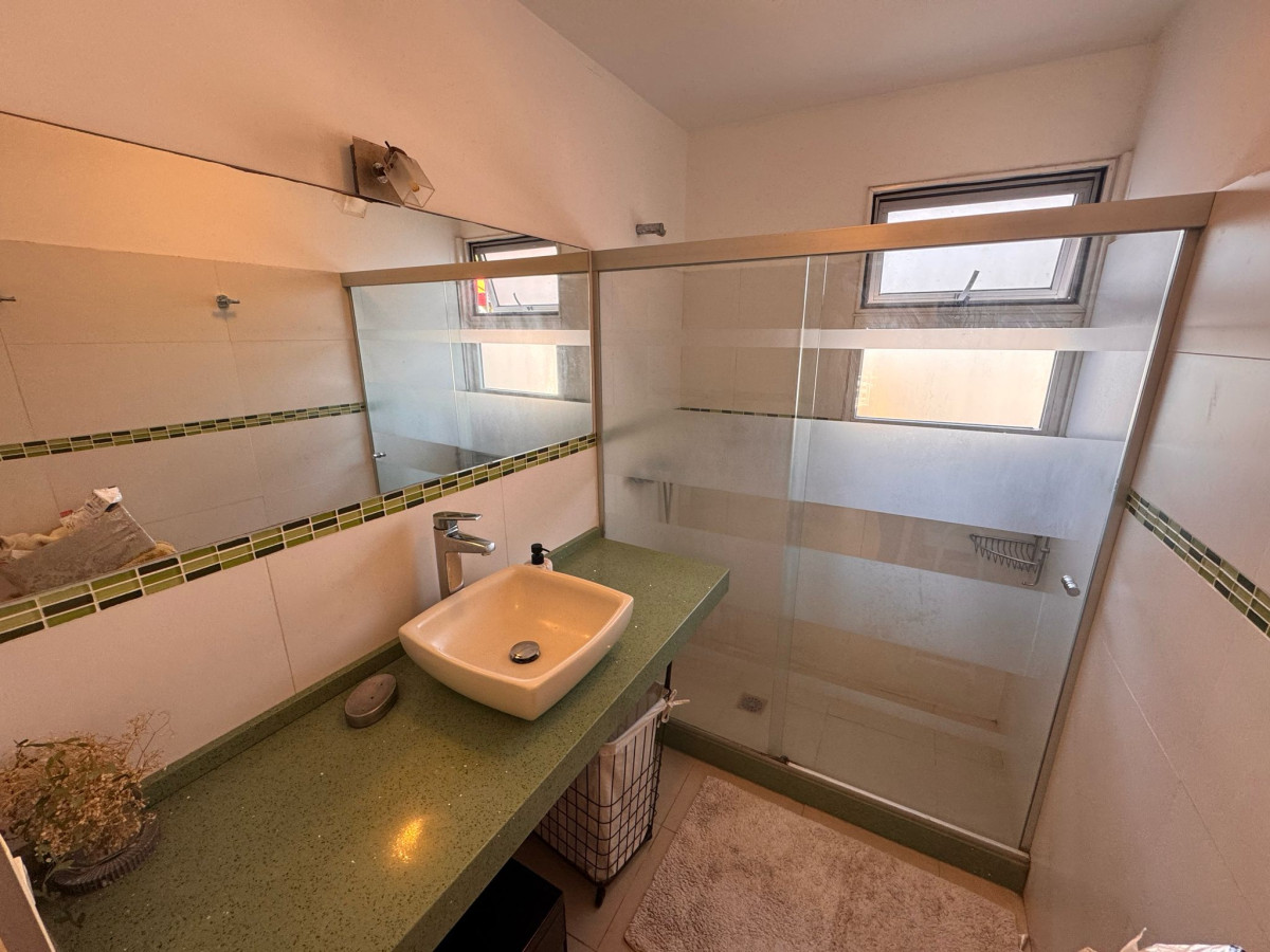Casa ID.297 - Casa en PH 3 dormitorios y 2 baños en Venta en Buceo