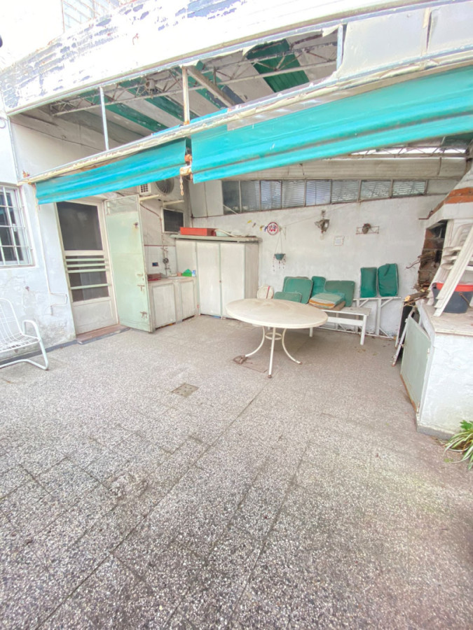 Casa ID.454 - Casa con vista al mar, 3 dormitorios, garaje y patio en Buceo