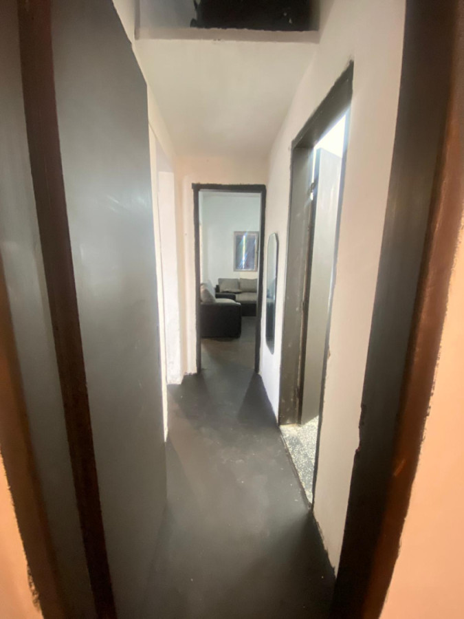 Casa ID.424 - Casa independiente con cochera en alquiler 2 dormitorios.