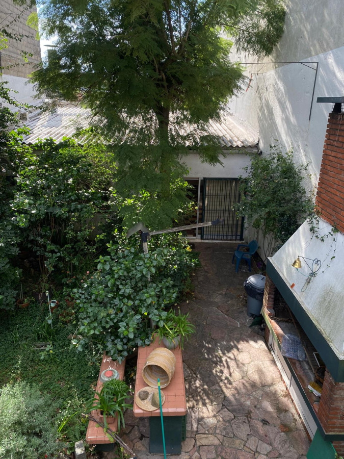 Gran propiedad en Pocitos en Padrón Único 4 dorm,2 baños y gge