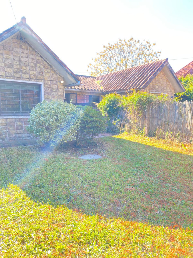 En Venta Pinamar Sur 2 dorm a una cuadra del mar