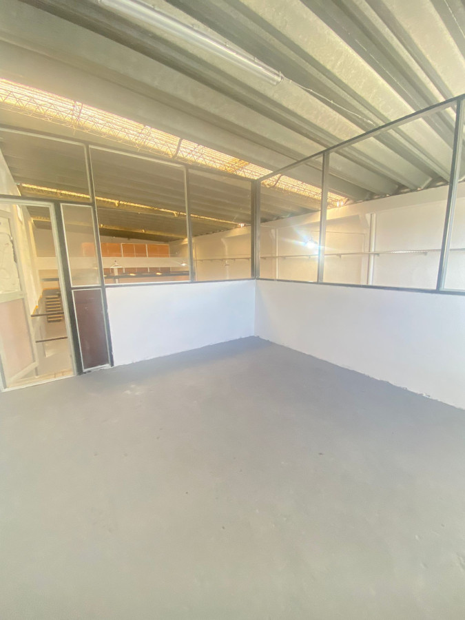 Local Comercial ID.170 - Gran Local Comercial en la zona de La Blanqueada