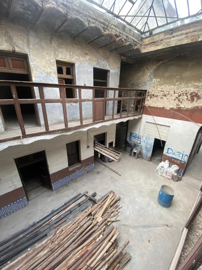 Local Comercial ID.248 - Hermosa Planta en Pleno 18 de Julio y Gaboto