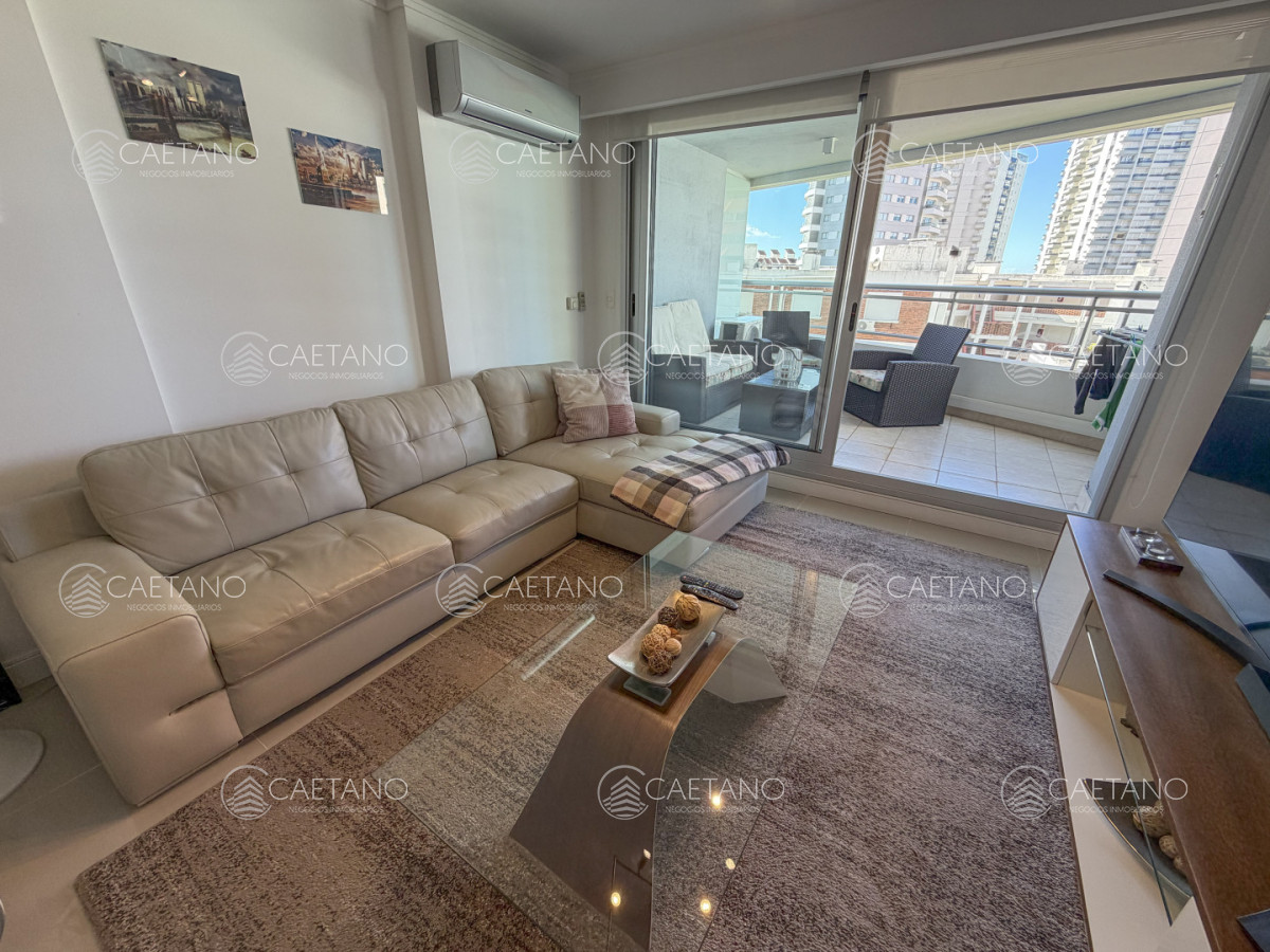 Departamento de 3 dormitorios en venta en Forest Tower II, Punta del Este. - DMC13201A