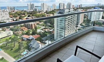 Apartamento en piso alto en venta en Icon Brava Tower, Punta del Este.