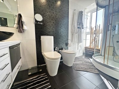 Apartamento ID.2558 -  VENTA Penthouse en primera linea de Playa Mansa