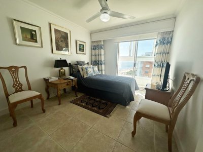 Apartamento ID.2558 -  VENTA Penthouse en primera linea de Playa Mansa