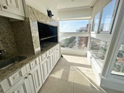 Apartamento ID.2558 -  VENTA Penthouse en primera linea de Playa Mansa