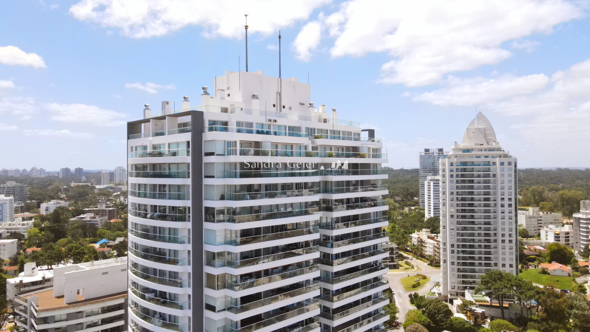 Apartamento ID.2896 -  VENTA  BRAVA Departamento en excelente estado con vistas al mar