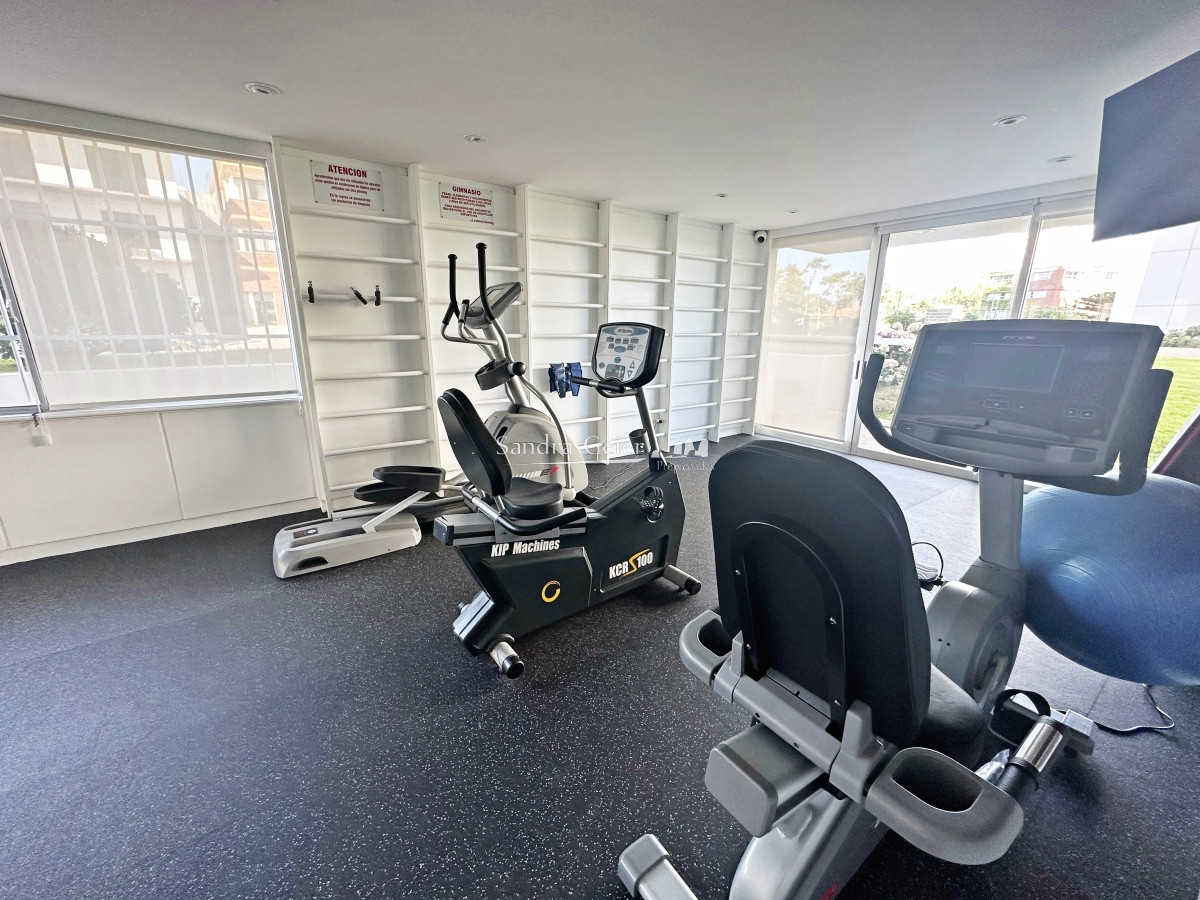 Apartamento ID.2558 -  VENTA Penthouse en primera linea de Playa Mansa