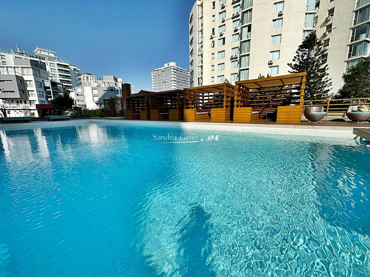 Apartamento ID.3409 - OPORTUNIDAD! Wind Tower de 2 dormitorios, hermosa vista al mar!