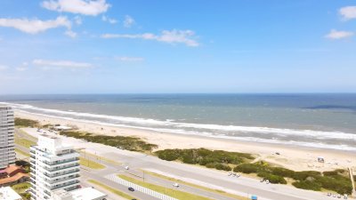 Apartamento ID.2896 -  VENTA  BRAVA Departamento en excelente estado con vistas al mar
