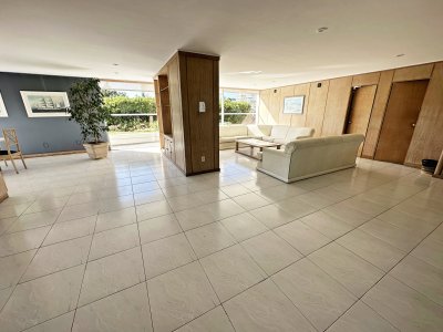 Apartamento ID.2558 -  VENTA Penthouse en primera linea de Playa Mansa