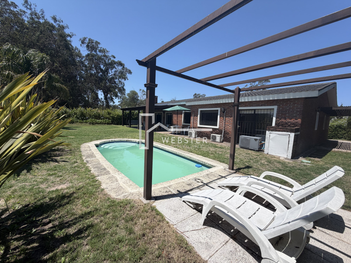 Casa ID.2629 - Hermosa casa en barrio Residencial de Punta del Este a pasos de todo!