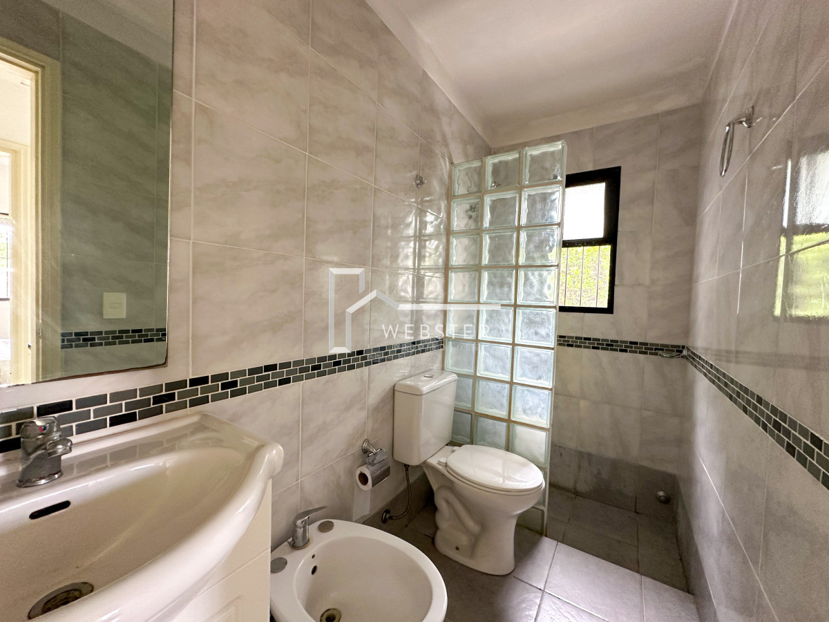 Casa ID.2629 - Hermosa casa en barrio Residencial de Punta del Este a pasos de todo!