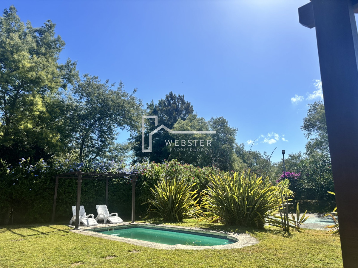 Casa ID.2629 - Hermosa casa en barrio Residencial de Punta del Este a pasos de todo!