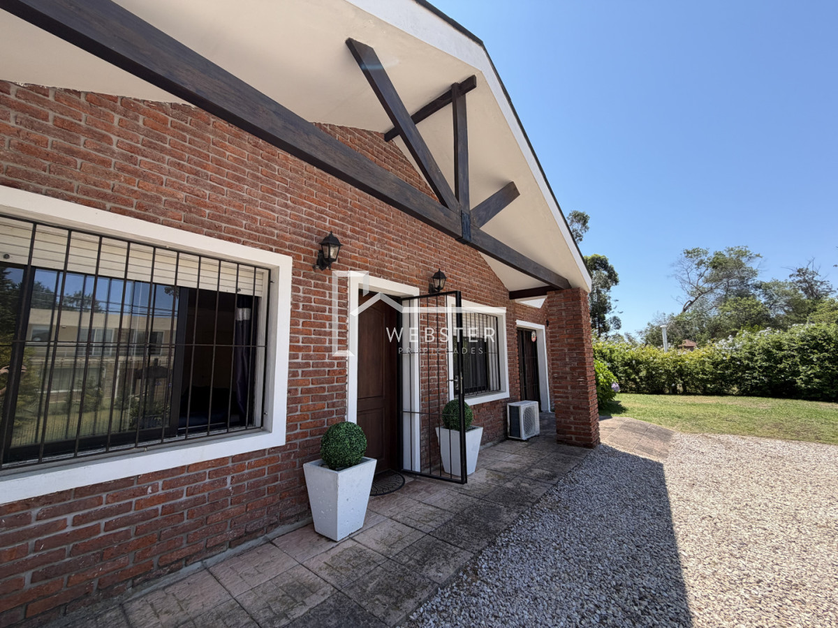 Casa ID.2629 - Hermosa casa en barrio Residencial de Punta del Este a pasos de todo!