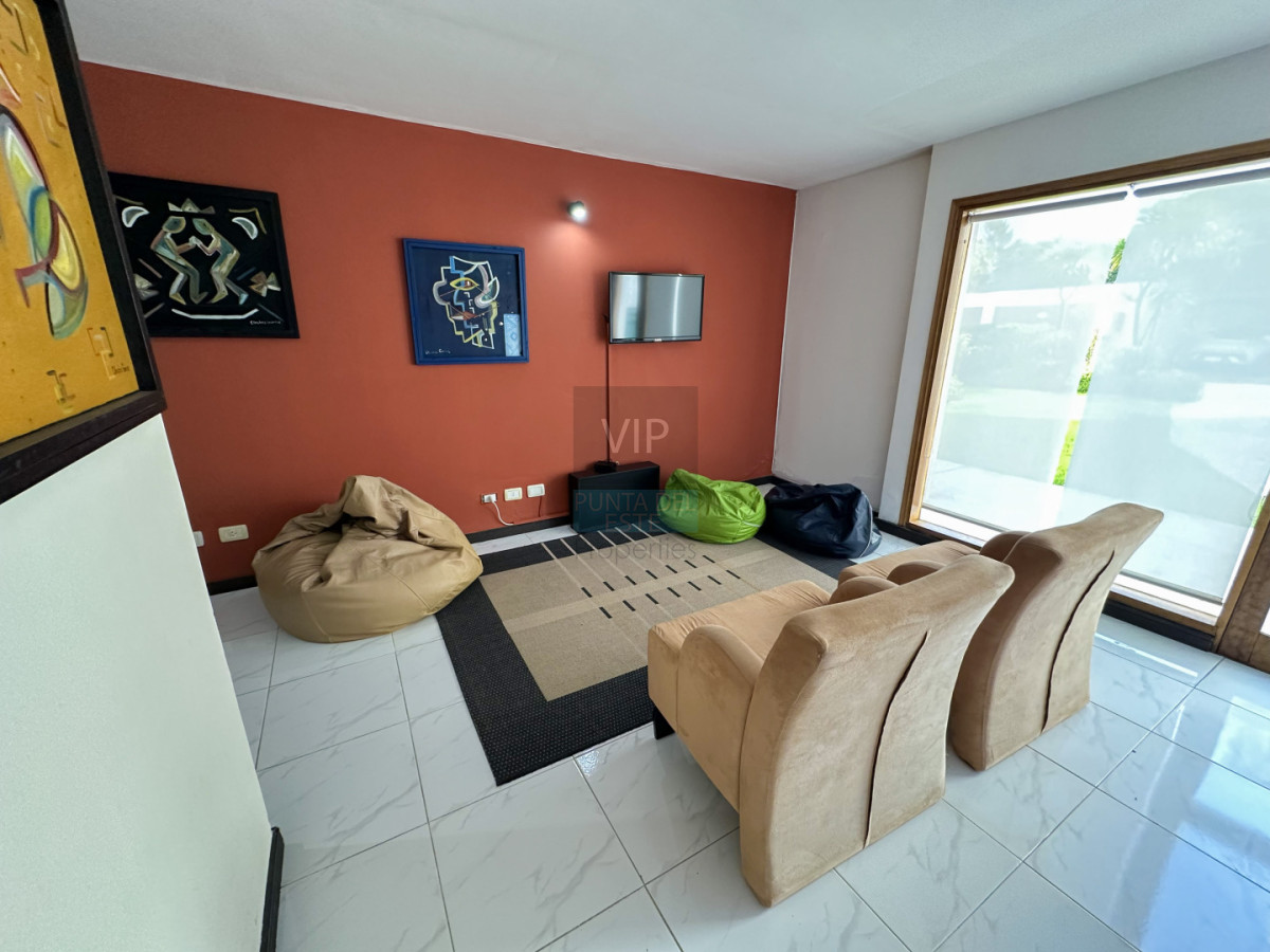 Apartamento ID.2475 - Pent House en primera linea de Playa Mansa