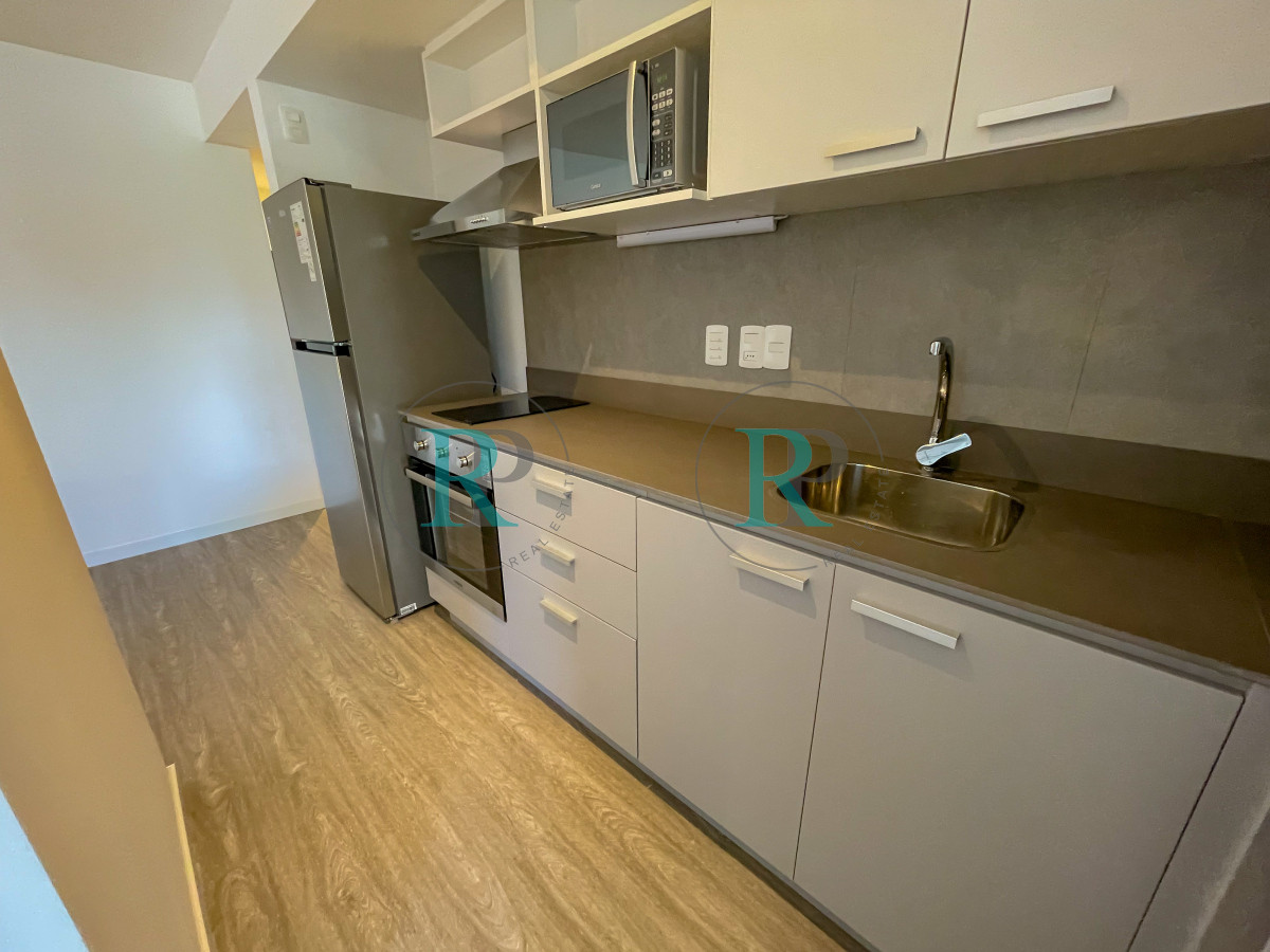 Apartamento ID.2198 - Apartamento en Alquiler de 1 dormitorio con 2 baños en Ocean Drive Country