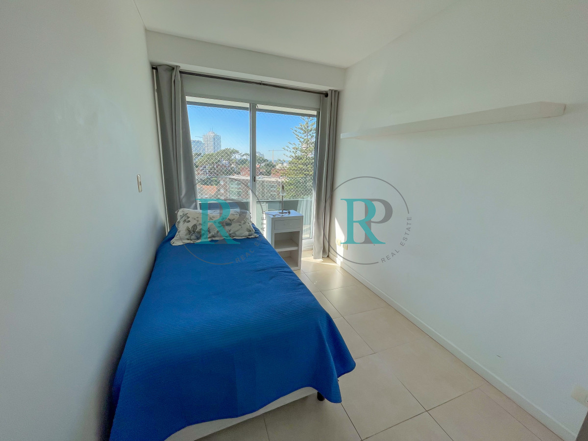 Apartamento ID.2121 - Departamento en zona mansa, 3 dormitorios U$S 269.000