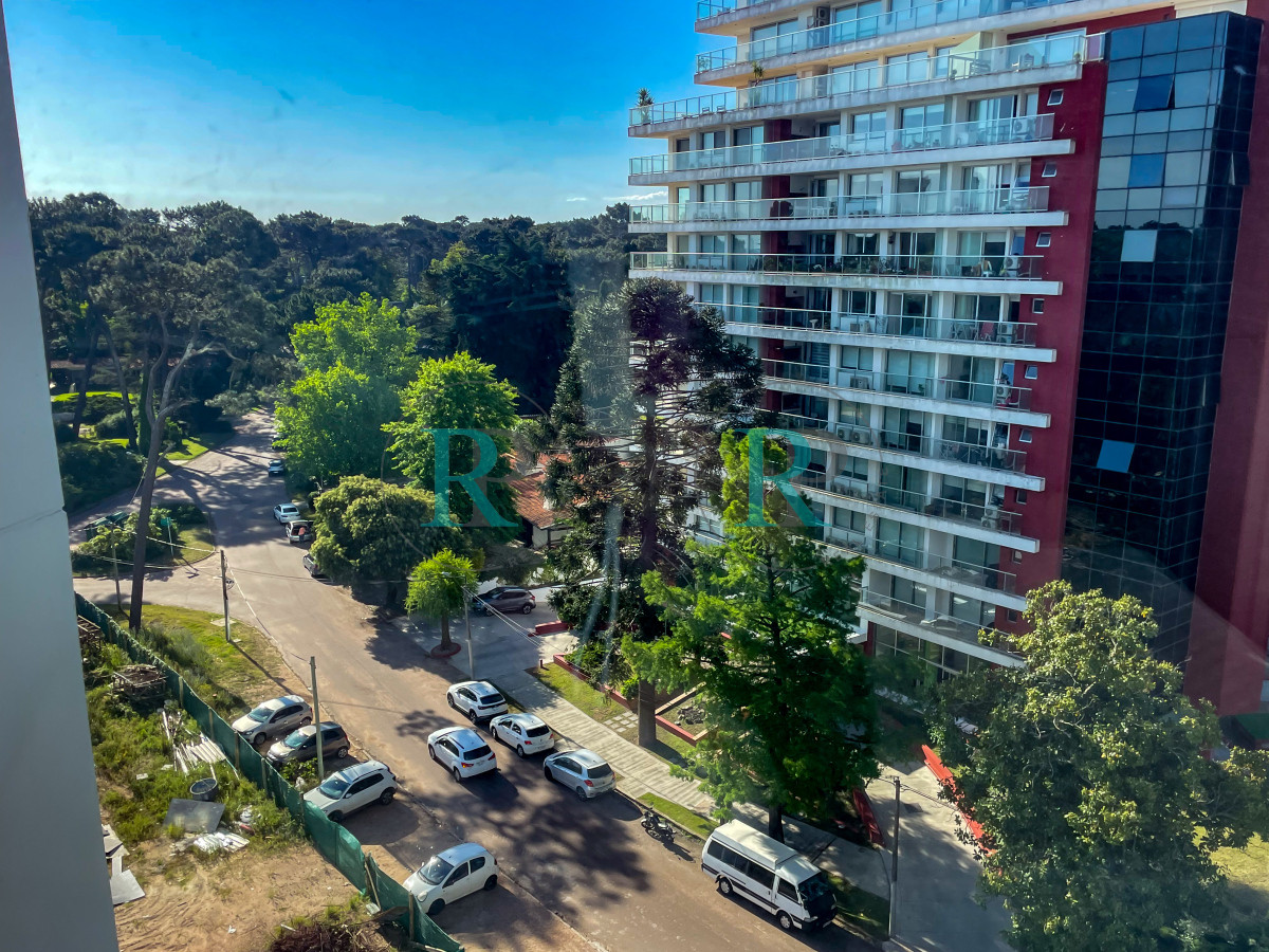 Apartamento ID.2198 - Apartamento en Alquiler de 1 dormitorio con 2 baños en Ocean Drive Country