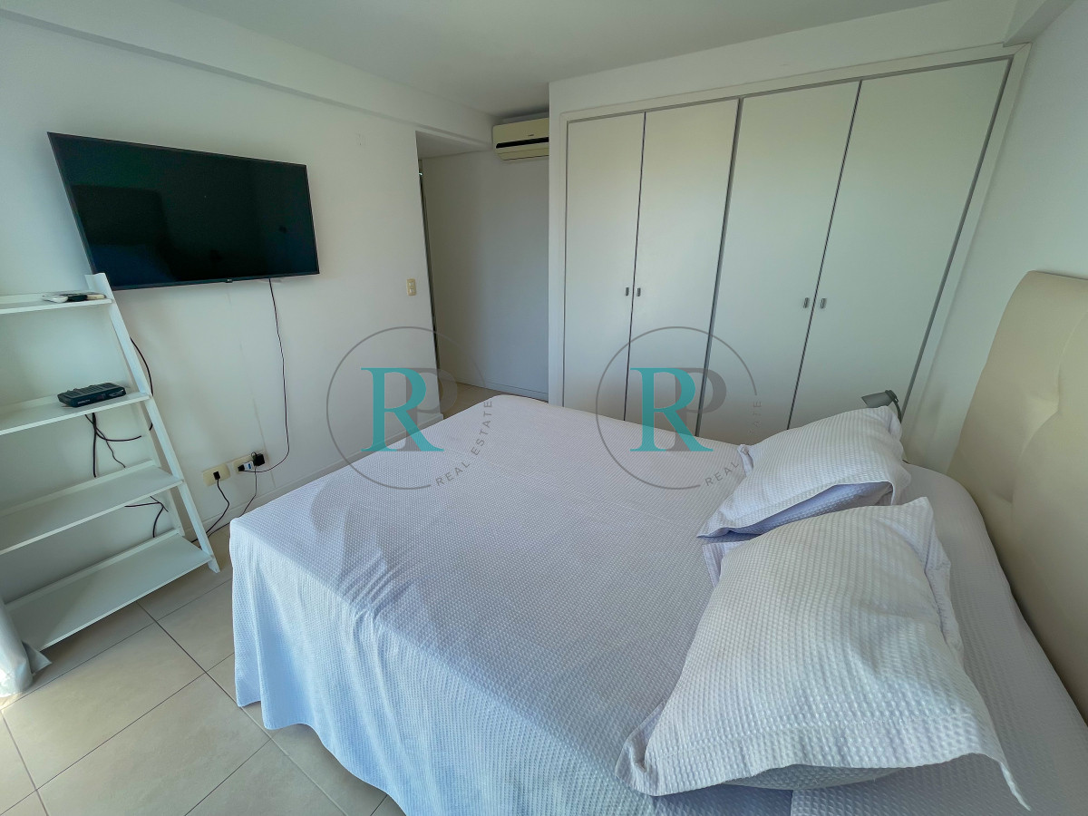 Apartamento ID.2121 - Departamento en zona mansa, 3 dormitorios U$S 269.000