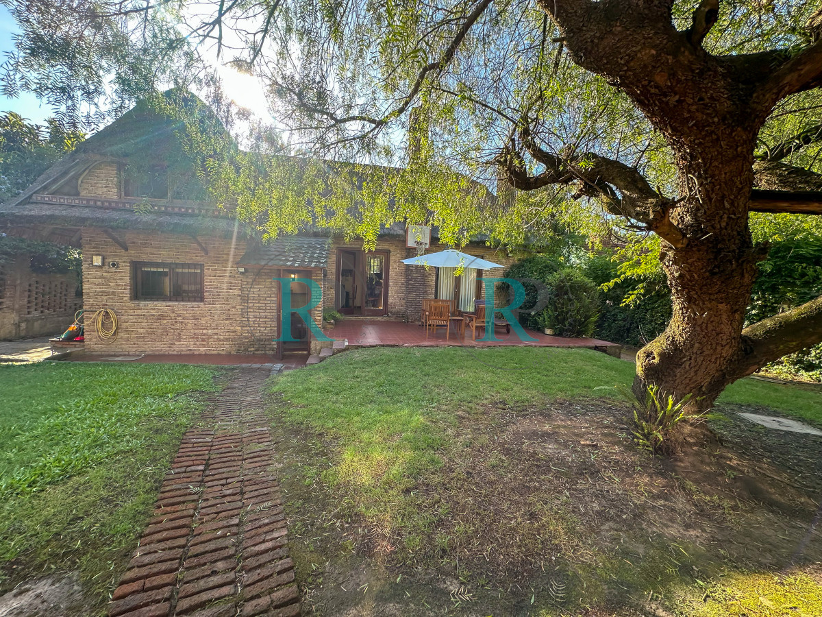 Casa ID.2218 - Casa en venta en Pinares para disfrutar todo el año