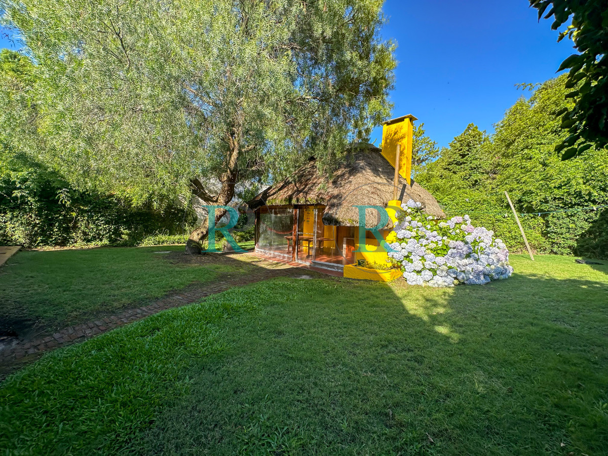 Casa ID.2218 - Casa en venta en Pinares para disfrutar todo el año