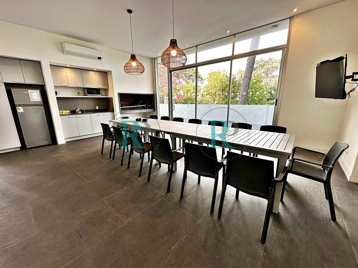 Apartamento ID.2198 - Apartamento en Alquiler de 1 dormitorio con 2 baños en Ocean Drive Country