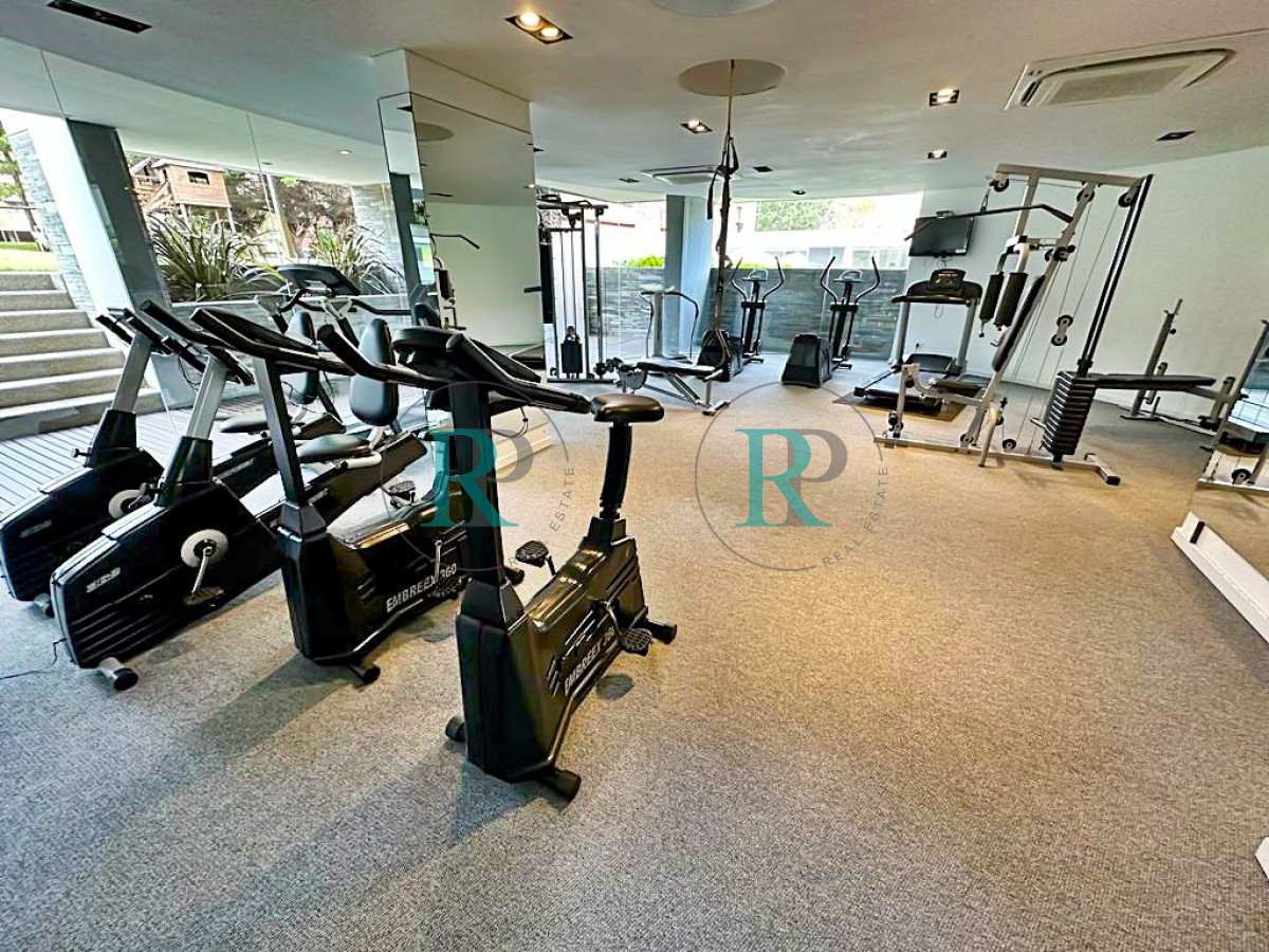 Apartamento ID.2121 - Departamento en zona mansa, 3 dormitorios U$S 269.000