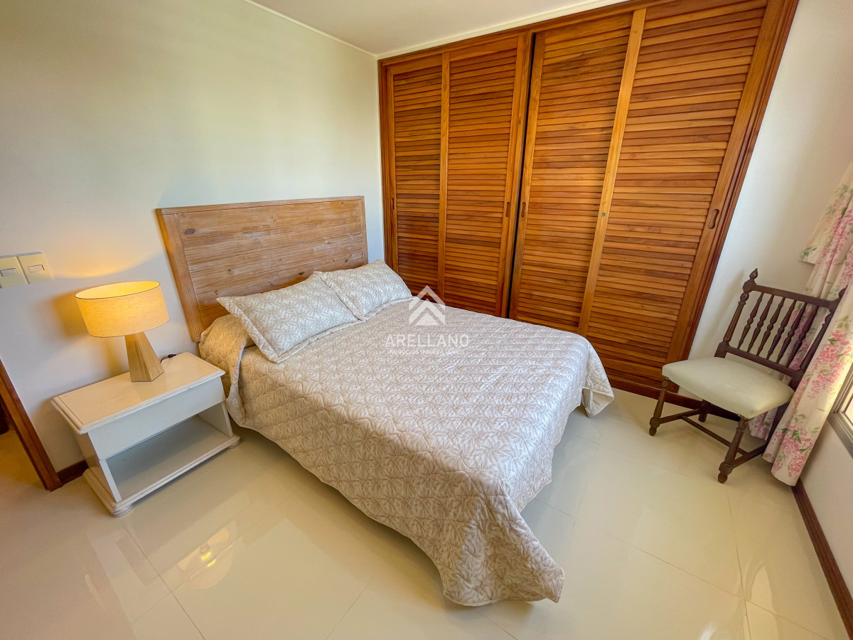 Apartamento ID.4660 - Hermoso apartamento en piso alto en la zona de Punta Shopping, cerca de todo!