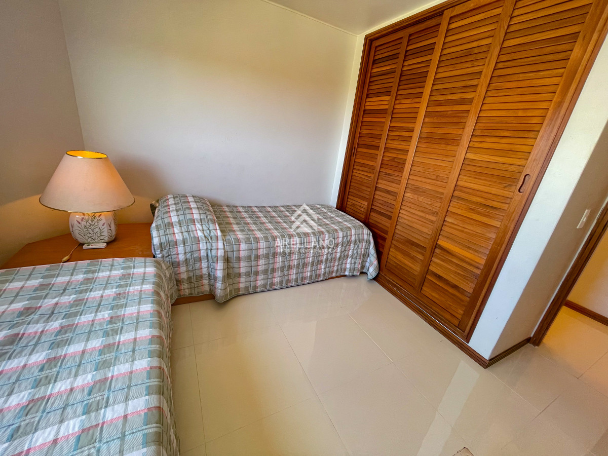 Apartamento ID.4660 - Hermoso apartamento en piso alto en la zona de Punta Shopping, cerca de todo!