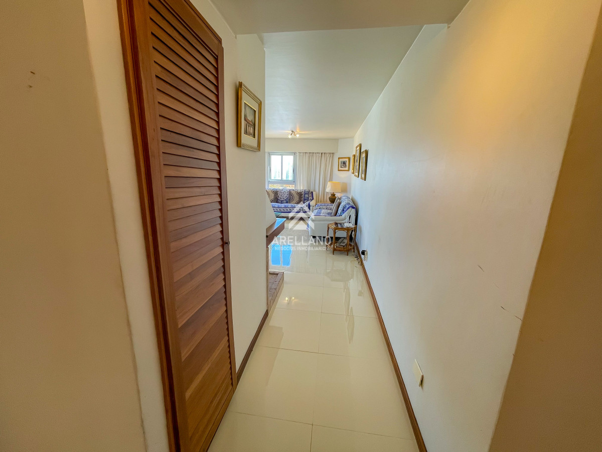 Apartamento ID.4660 - Hermoso apartamento en piso alto en la zona de Punta Shopping, cerca de todo!