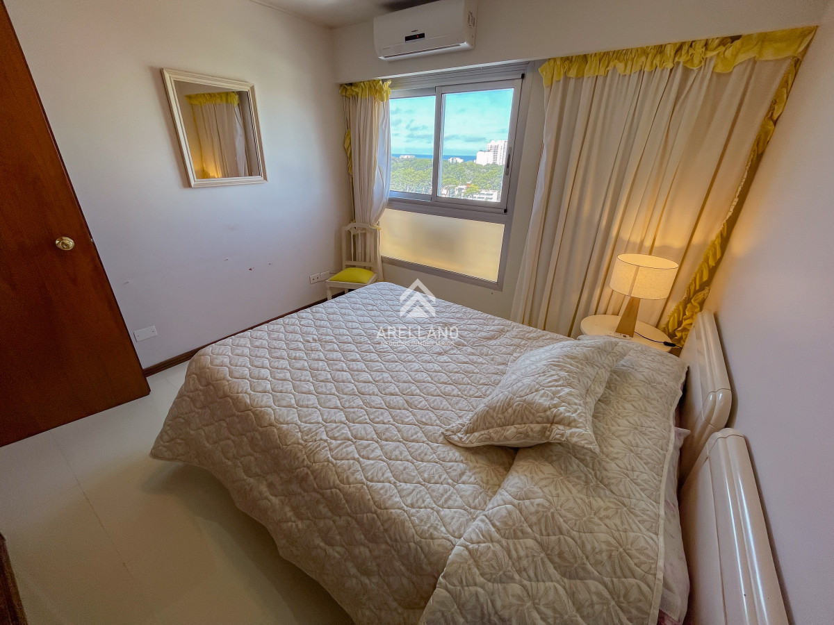 Apartamento ID.4660 - Hermoso apartamento en piso alto en la zona de Punta Shopping, cerca de todo!